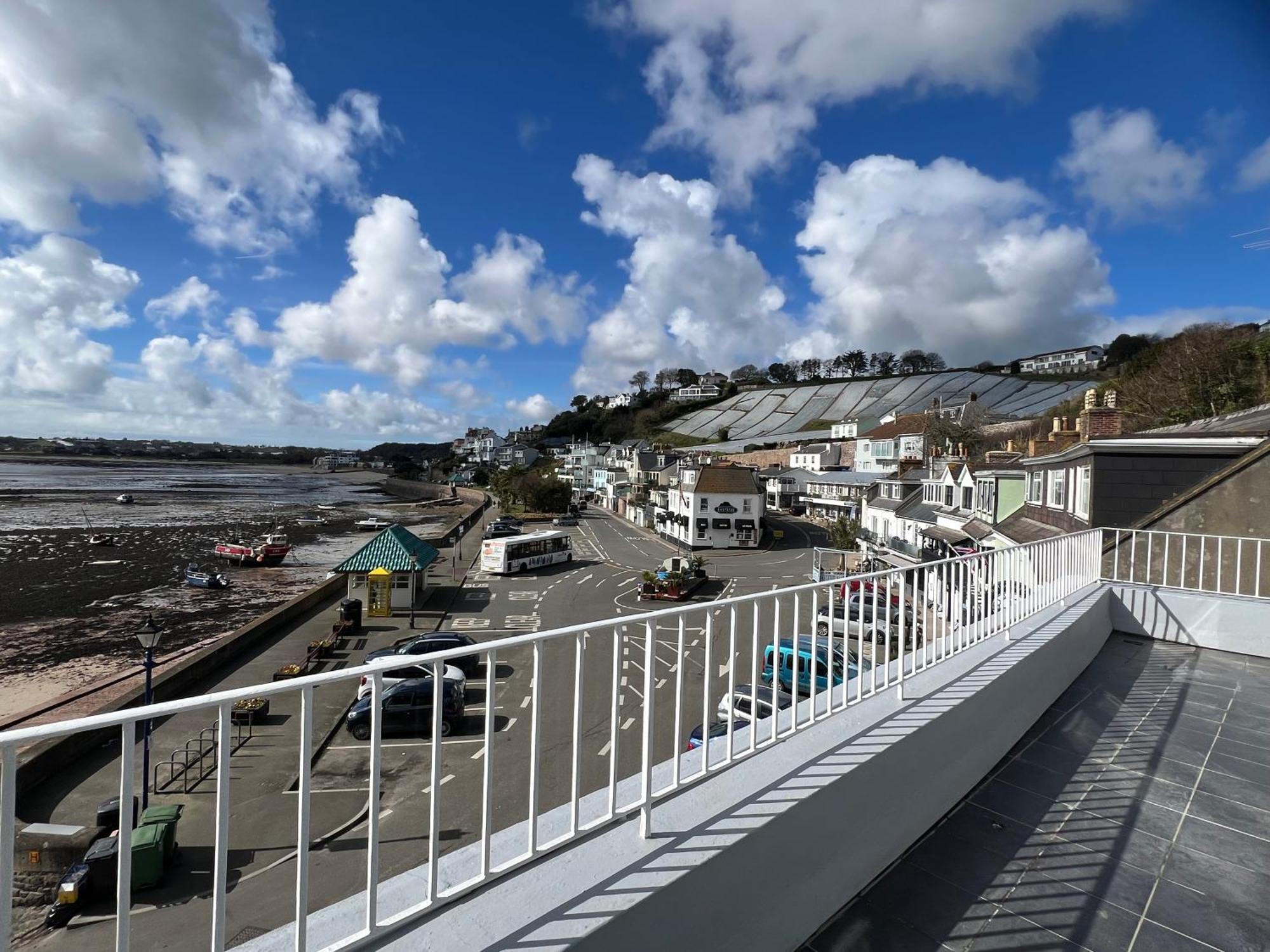 Seascale Hotel & Restaurant Gorey Buitenkant foto